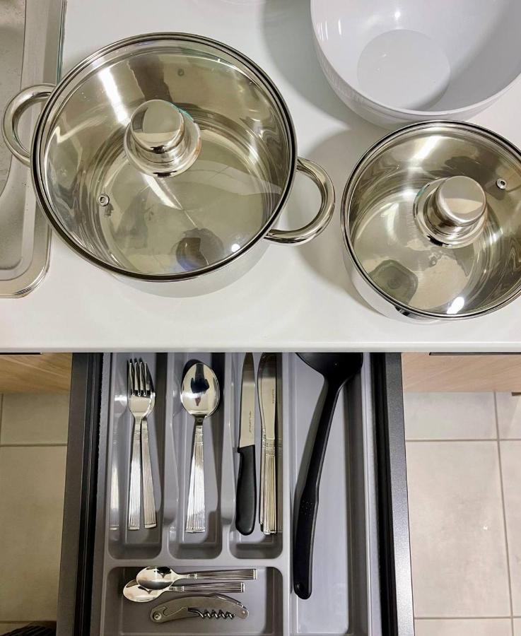 Gd Apartment Osokorky Kiev Ngoại thất bức ảnh